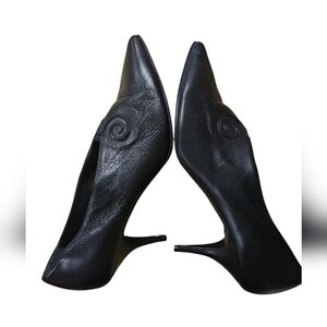 Vintage FIFTY 6 Leather Pointed Toe Swirl Detail Heels. Size US 8